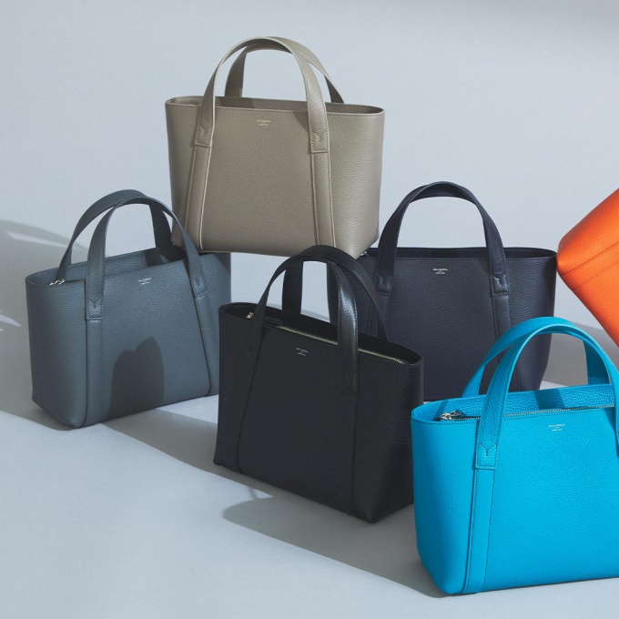 ペッレモルビダのファスナー付きミニトートのご紹介♪