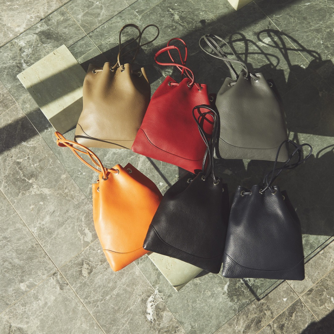 PELLE MORBIDAからドローストリングバッグのご案内♫