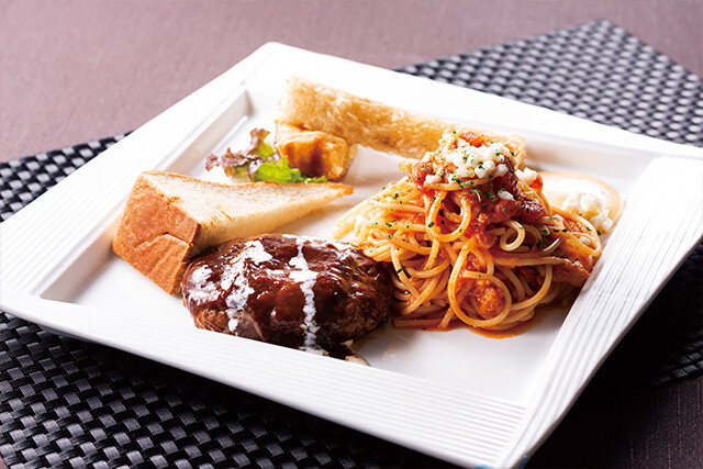 国立西洋美術館 CAFEすいれん】世界文化遺産の建物の中で見目麗しい