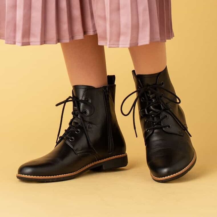 ＜アシックスウォーキング＞　🌟大人カッコイイデザインのブーツが入荷しました✨