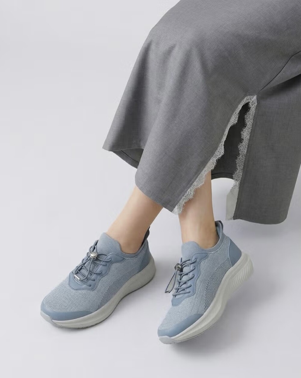   🍀〈 フィットフィット 〉 🌷🌱お出かけ日和〜その2《 ハンズフリークッションソールスニーカー550 》👟