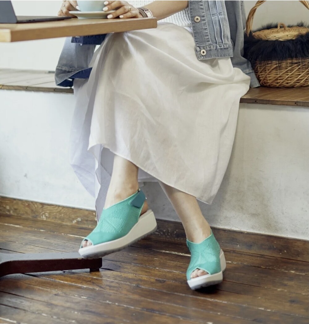 🍀 New  ✨〈 フィットフィット 〉 🍀《  厚底シアーニットサンダル  》👡