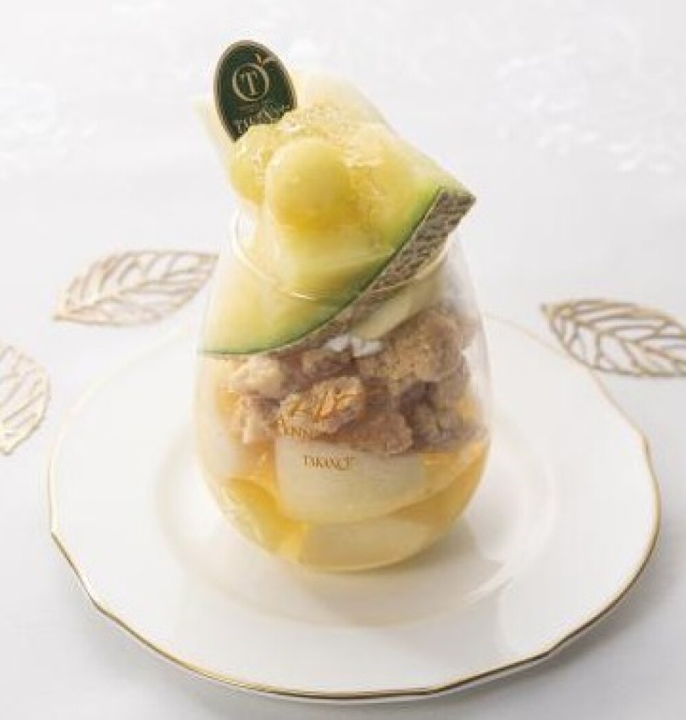 〈新宿高野〉　11月の創業140周年記念ケーキのご紹介✨