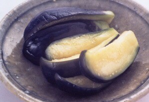 お漬物＜千粋＞　「水ナス浅漬け」増量販売実施中！