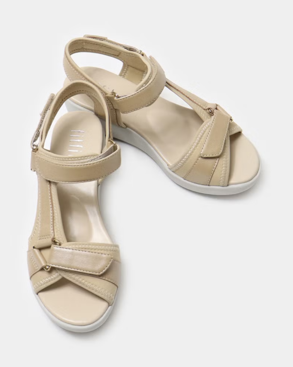 🍀〈 フィットフィット 〉 🌷🌱お出かけ日和〜その7《  厚底３ベルトサンダル 》