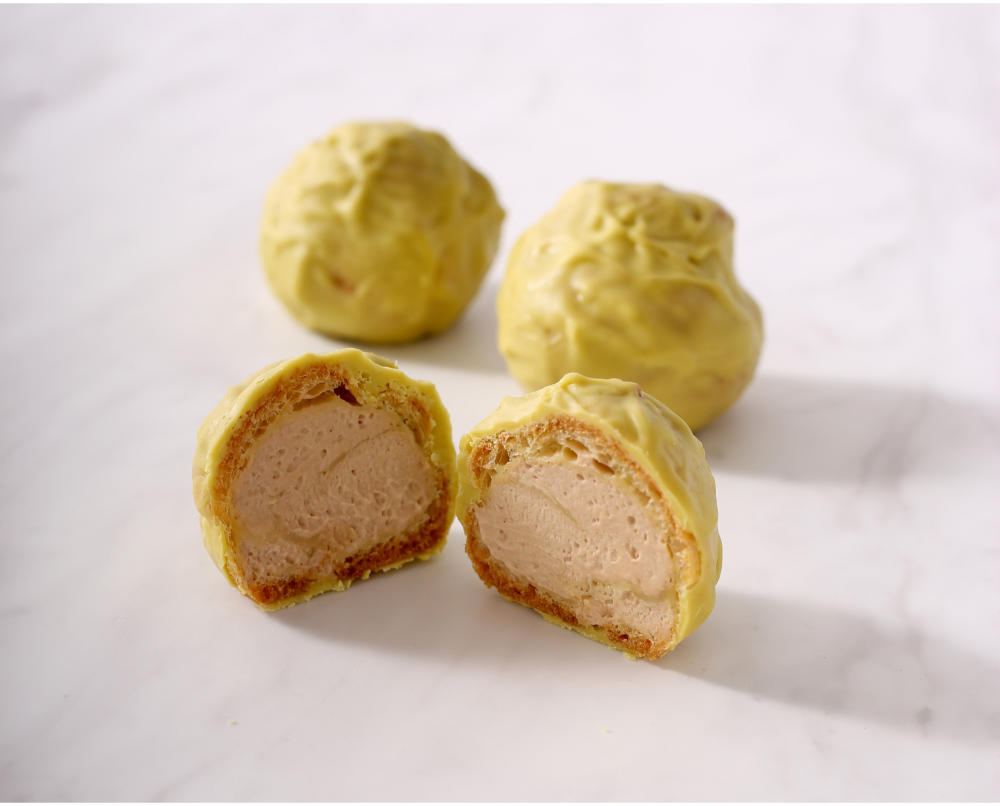 〈ヴィタメール〉期間限定でシュートリュフ（ピスターシュ）を販売中です💚