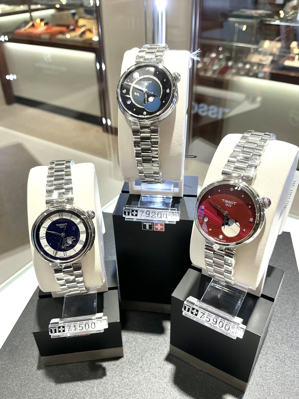 スイスの時計ブランド【TISSOT　ティソ】より月の満ち欠け🌙🌒カレンダーが美しい新作ウォッチ発売