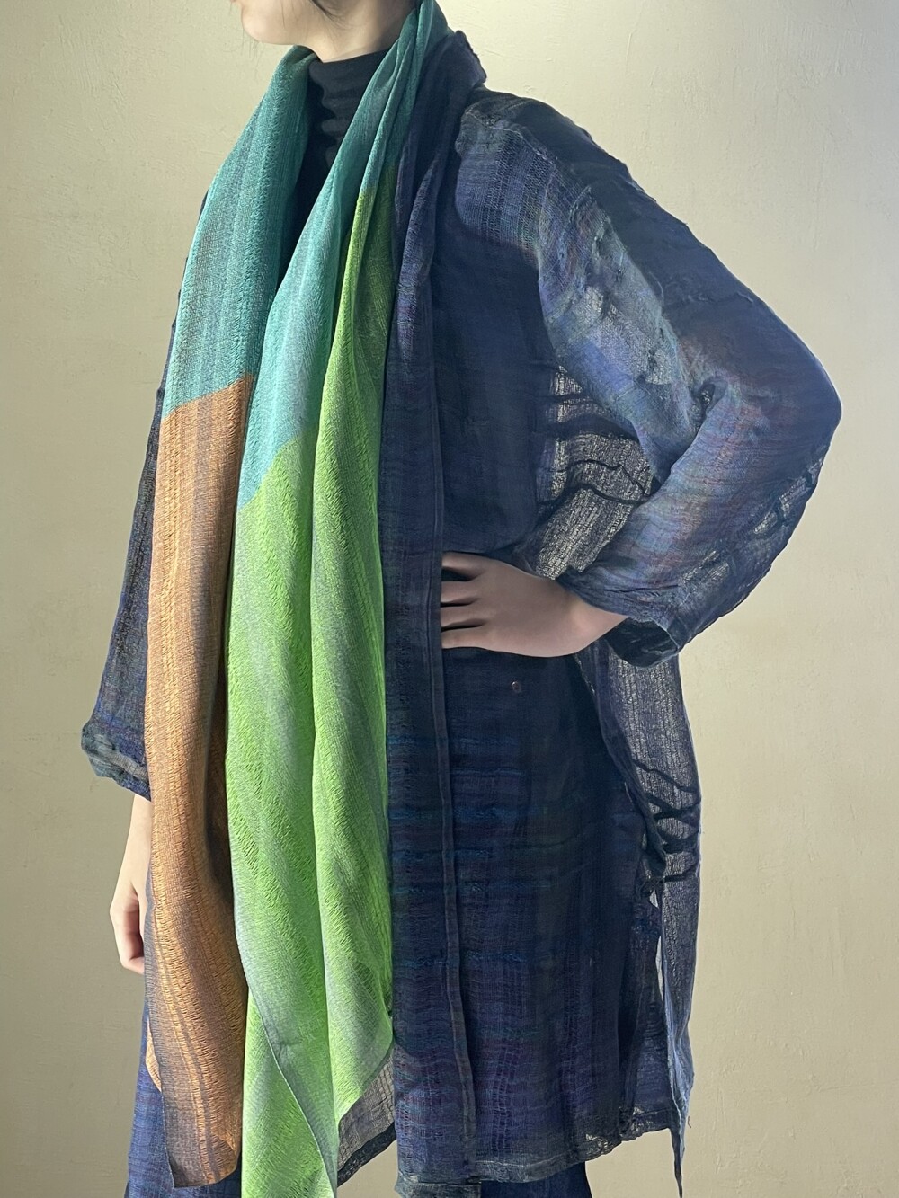 第4回  中川原哲治・惠子と里彩　染め 織り 紡ぎの布展  ～風を纏い光をたたえる、繭からの布～