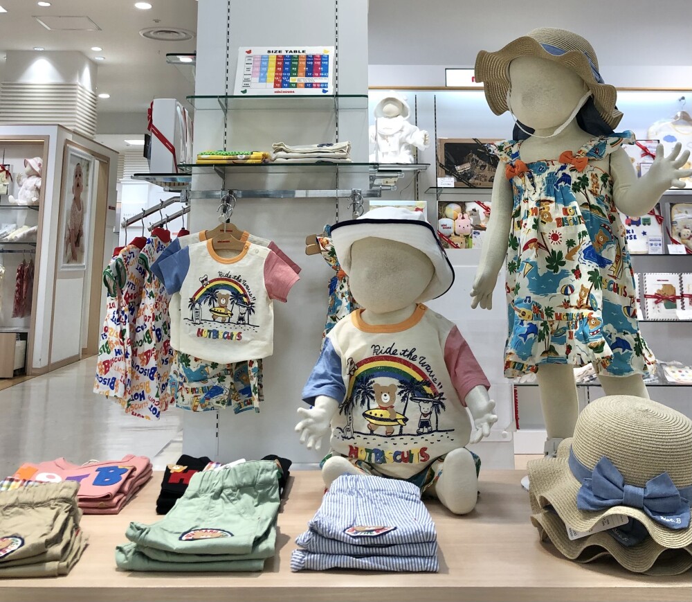 〈ホットビスケッツ〉夏物入荷！