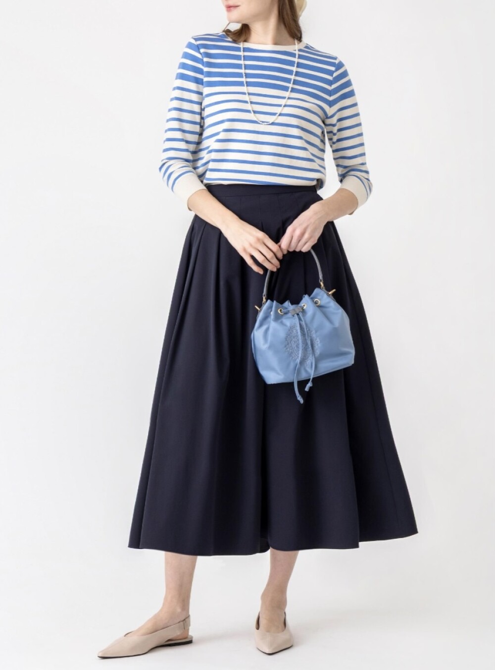 〈アマカ〉新作 カジュアルスタイル