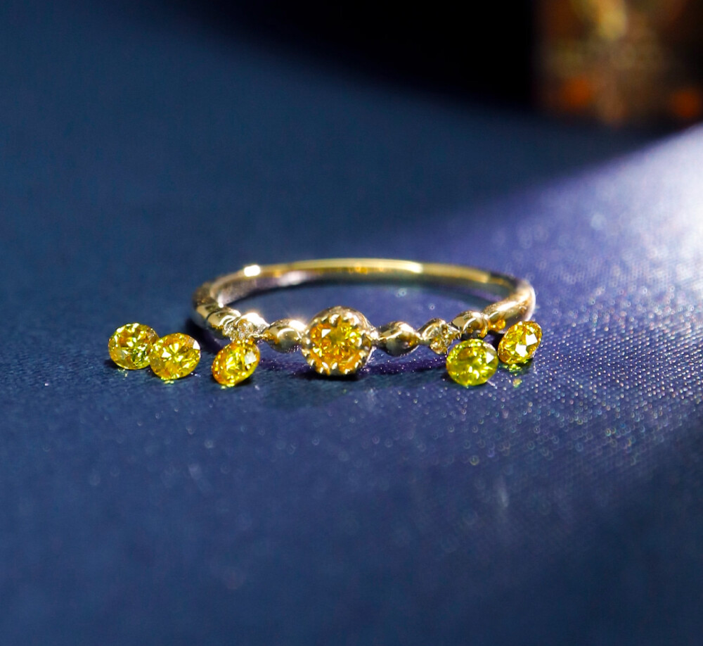 ★イエローダイア商品入荷のお知らせ★