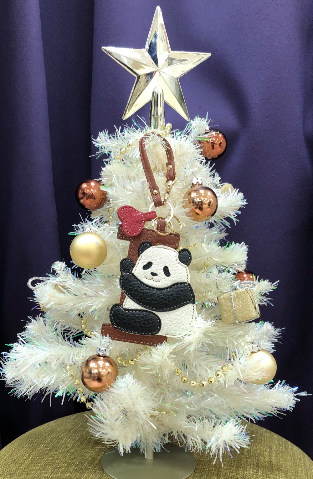 〈イビサ〉ギュッ❤️可愛いパンダチャーム🐼✨