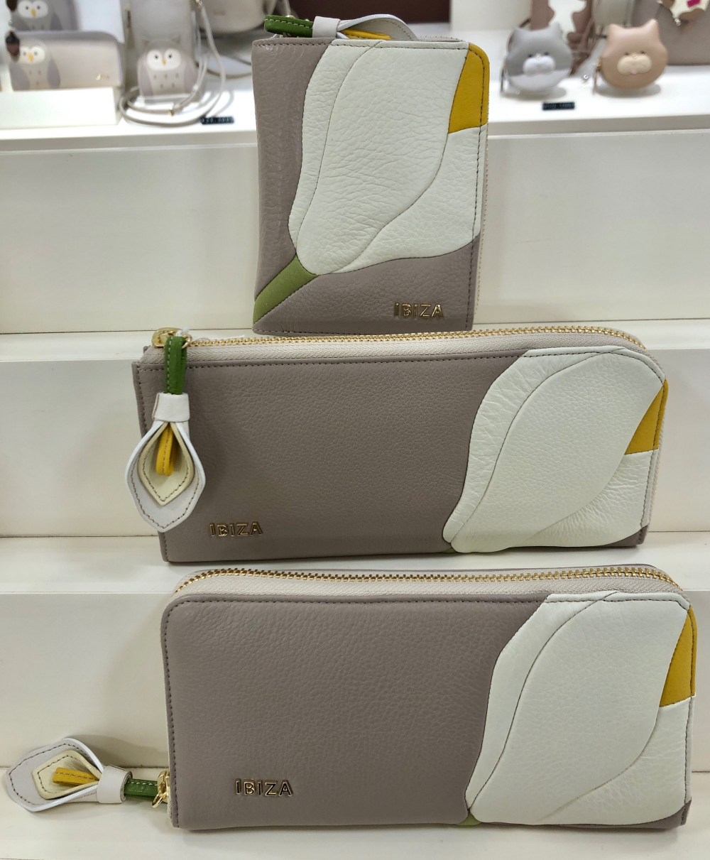 〈イビサ〉プレーサ💐L字長財布