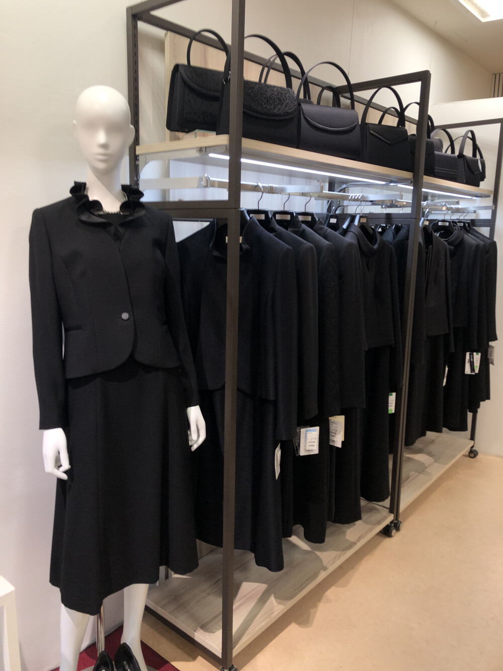 《東京イギン》オススメフォーマルウェアのご紹介