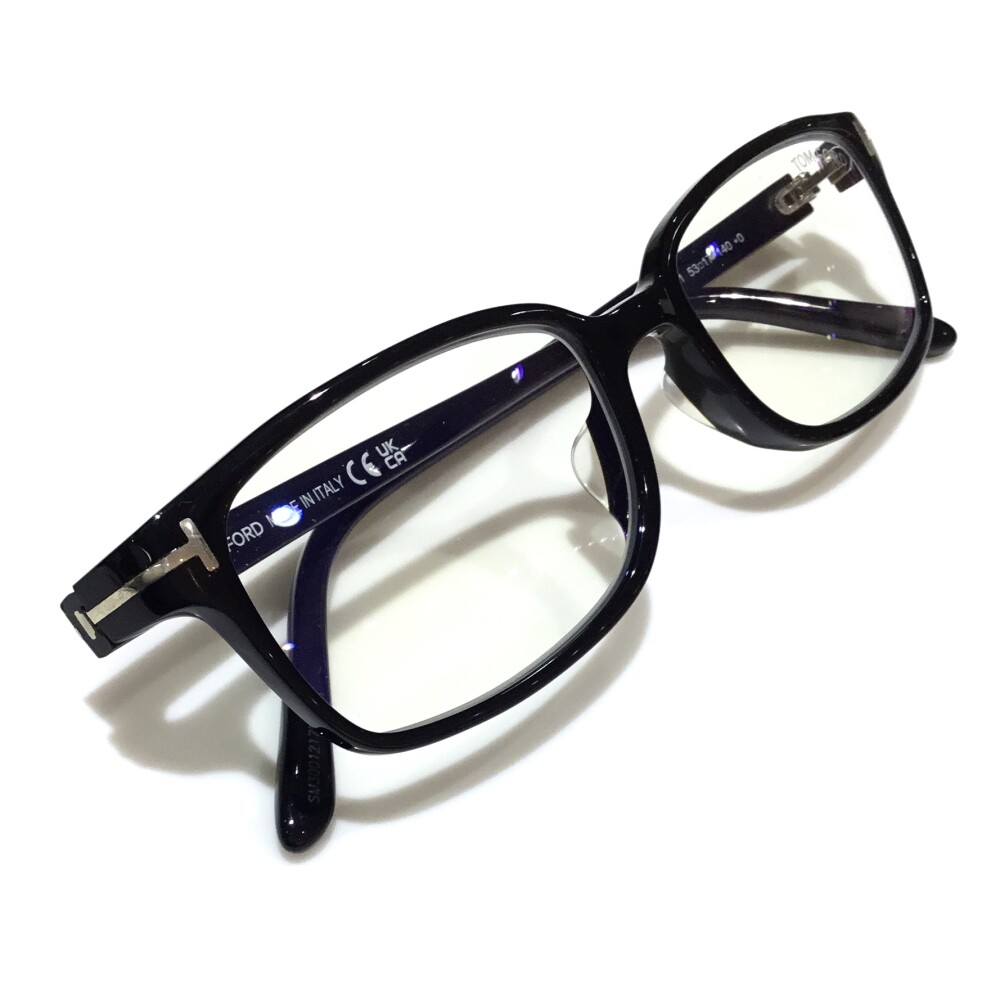 トムフォード TOM FORD アイウェア｜夏に映えるブラックフレーム