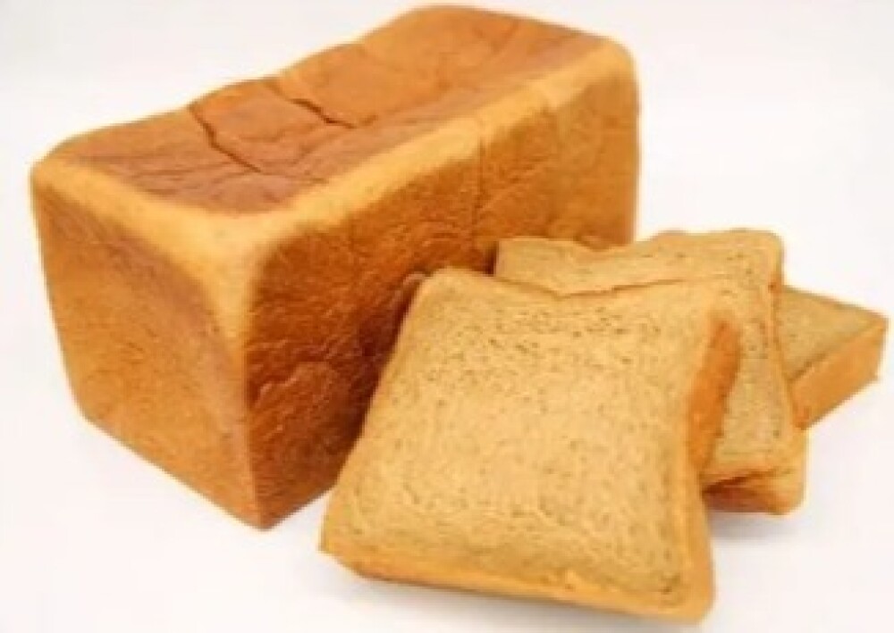 毎週水曜日販売します！「黒糖食パン」と「ブリオッシュ」。お楽しみにー！