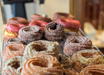 【Franse cruller-donut】唯一無二のフレンチクルーラーと古典菓子が織り成す世界