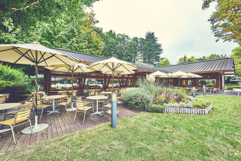 【EVERYONEs CAFE】東京産の食材にこだわる森の中のカフェ 