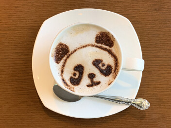 【Cafe NIKI】かわいくてほろ苦い大人味のパンダカプチーノ