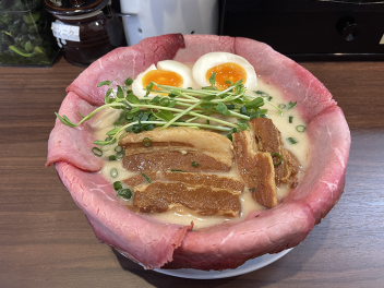 【牛骨拉麺 磯川】牛骨のうまみ爆発！牛骨ラーメンの名店が上野に誕生