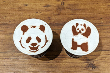 【YANAKA COFFEE 上野マルイ店】パンダの笑顔と甘み、ほろ苦さに癒やされる「カフェモカパンダ」