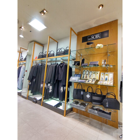 東京ソワール〉希少性の高いヴィクトリアンジェットをご紹介します