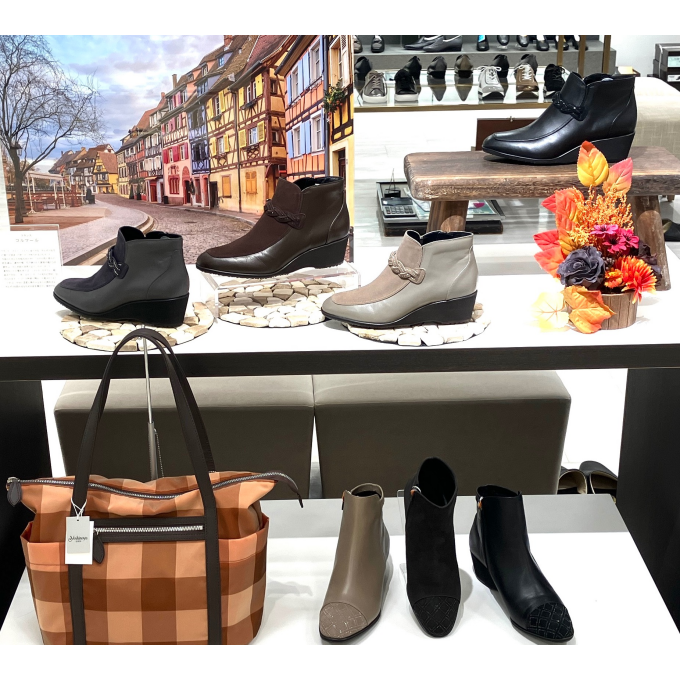 ＜銀座ヨシノヤ＞　✨ 「美しさと快適さ」シルエットがエレガントなアンクルブーツ ✨