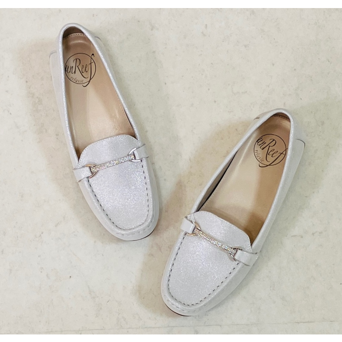 ＜モーダクレア＞✨  NEW  ✨　unReef（アンリーフ）  インヒールビットモカシ🌸