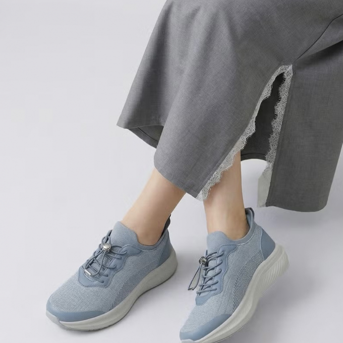   🍀〈 フィットフィット 〉 🌷🌱お出かけ日和〜その2《 ハンズフリークッションソールスニーカー550 》👟