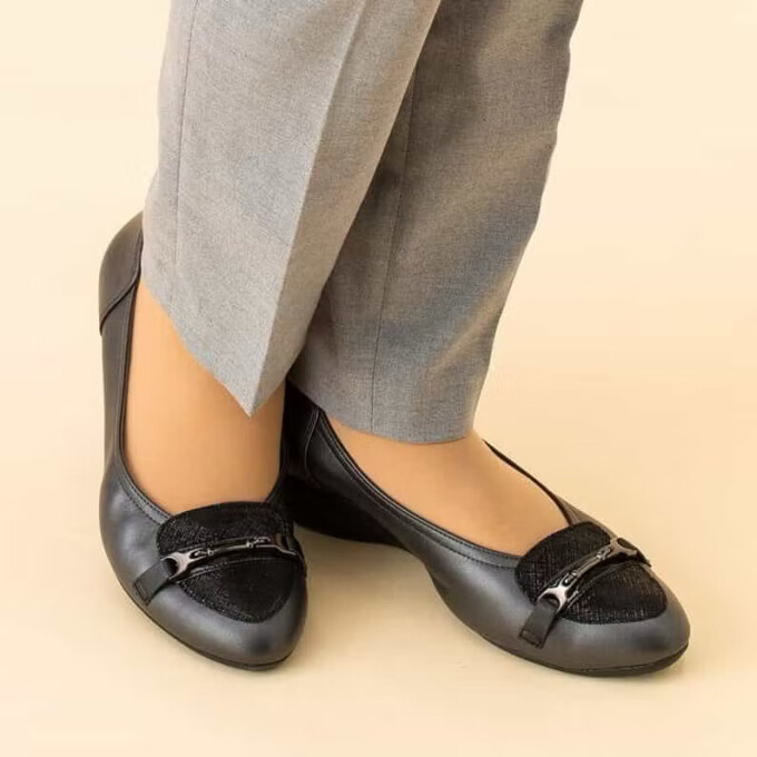 ＜アシックスウォーキング＞ウェッジヒールパンプスのご紹介❣️