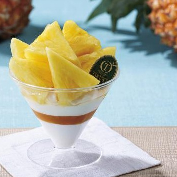 〈新宿高野〉　７月おすすめデザート🍍