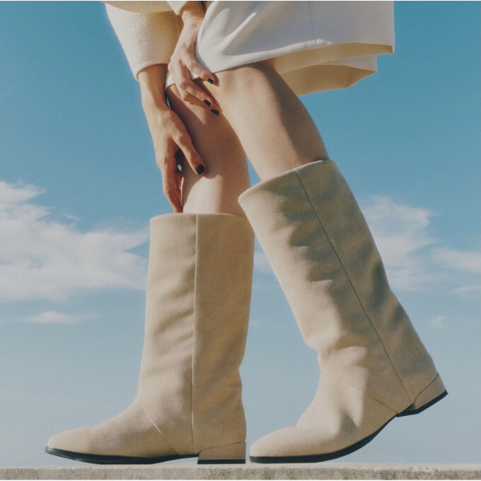  🍂　 New  ⭐️〈 フィットフィット 〉 🍁《 撥水ストレートハーフブーツ 》👢