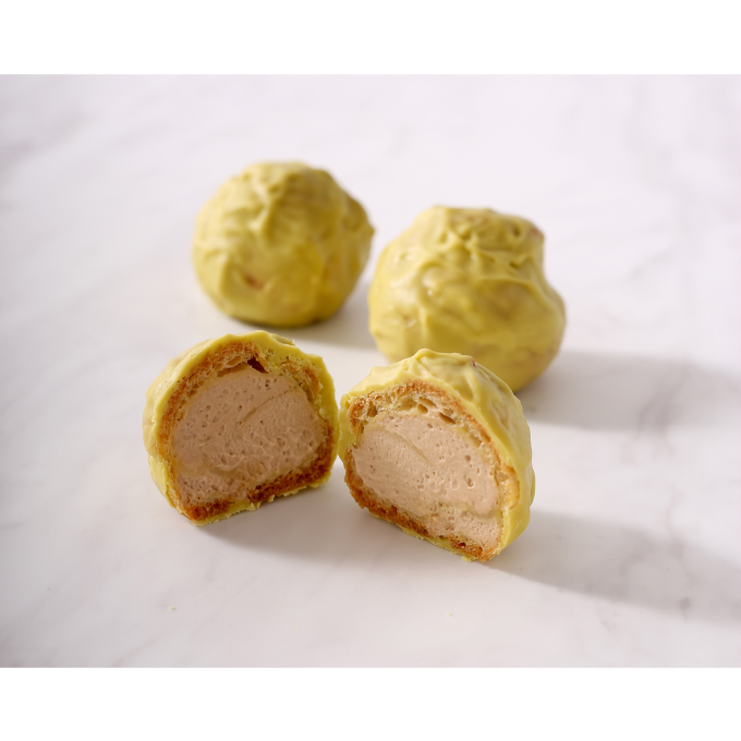〈ヴィタメール〉期間限定でシュートリュフ（ピスターシュ）を販売中です💚