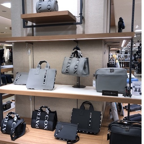 新作　バッグ👜　パトリック　コックス
