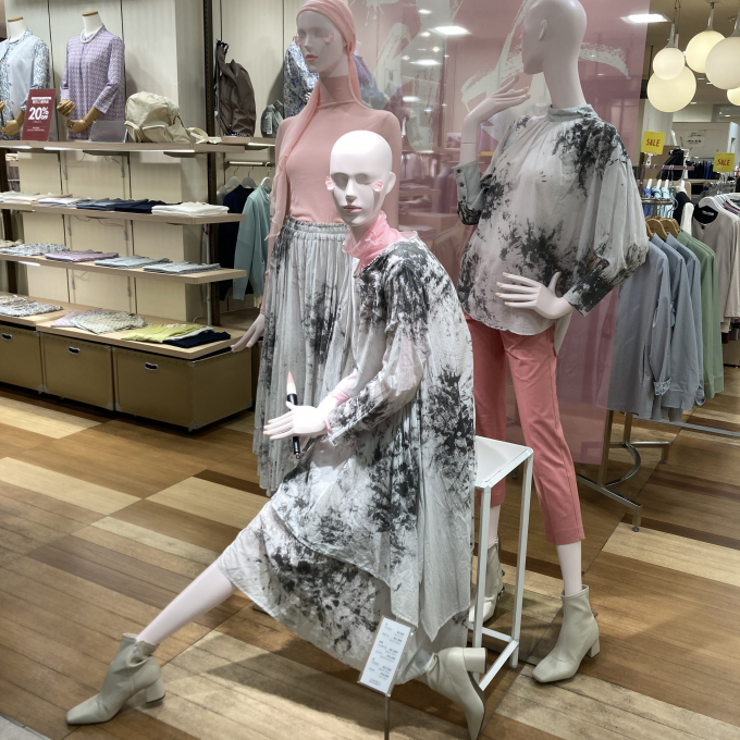 春の婦人服