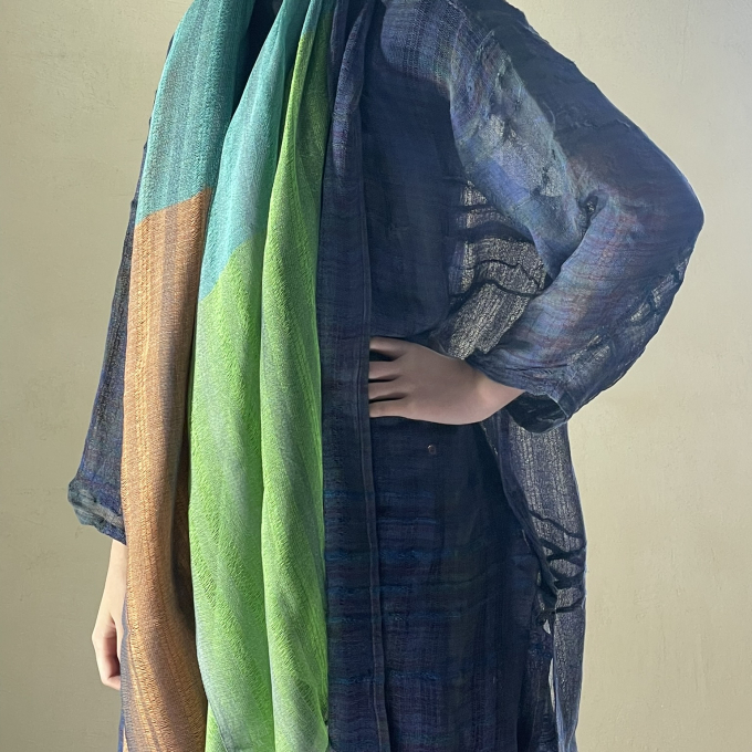 第4回  中川原哲治・惠子と里彩　染め 織り 紡ぎの布展  ～風を纏い光をたたえる、繭からの布～