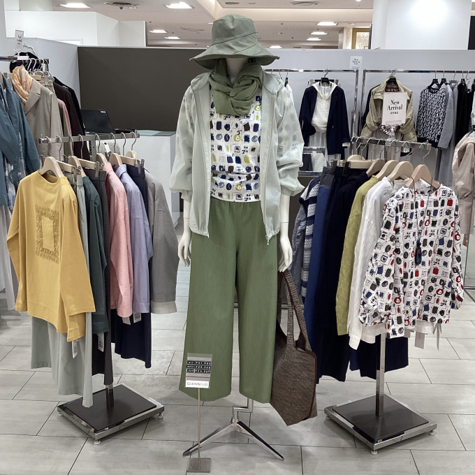 〈ジョルジュ・レッシュ　〉スプリング　フェア〜