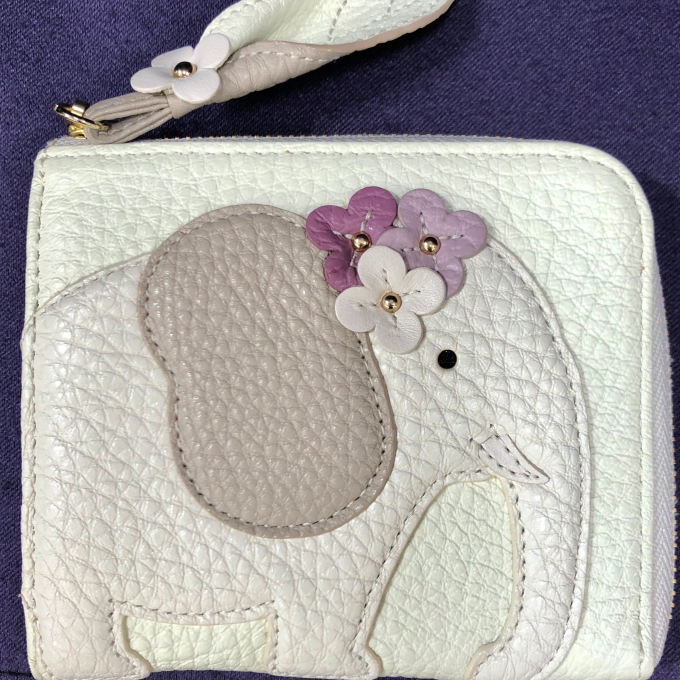 〈イビサ〉ゾウの財布🐘🐘