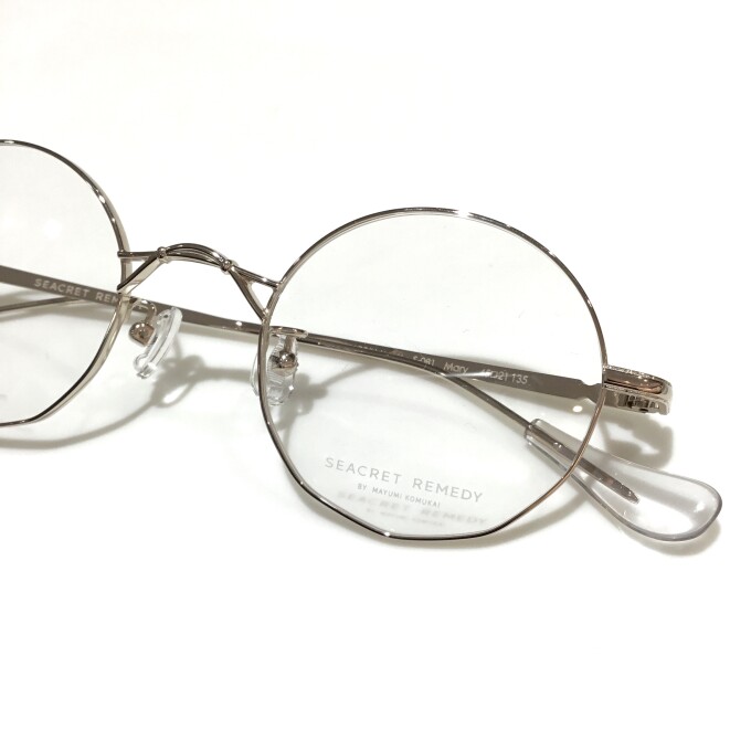 ラウンドと多角形を美しく装う眼鏡｜シークレットレメディ 2025 AW リボナイズコレクション｜ S-081 Mary