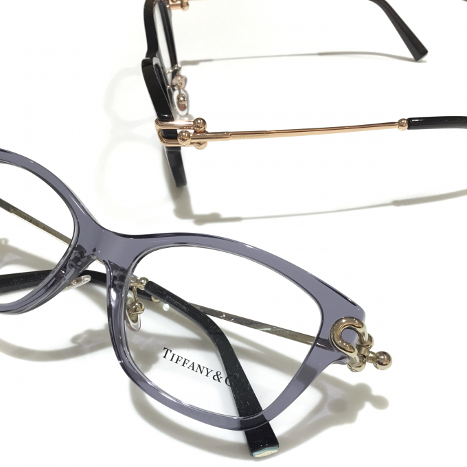 RAY-BAN レイバン 調光レンズサングラス｜ピンクが初入荷！エリカ