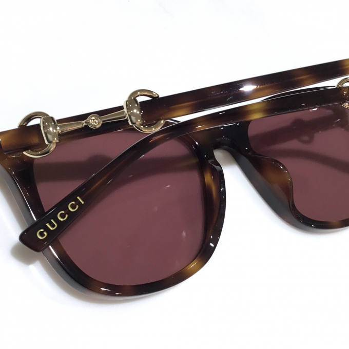 春のサングラス特集 ｜GUCCI グッチのホースビットが楽しめるスクエアサングラス
