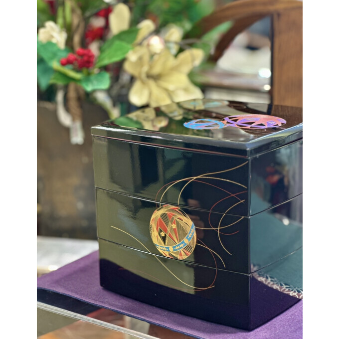 お重箱入荷しました。