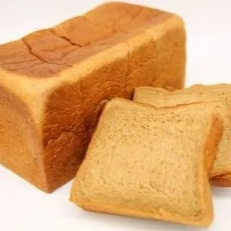 毎週水曜日販売します！「黒糖食パン」と「ブリオッシュ」。お楽しみにー！