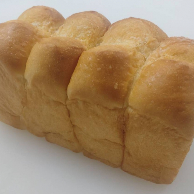 2月27日木曜日から「モチモチ塩バター食パン」新発売です🍞🍞