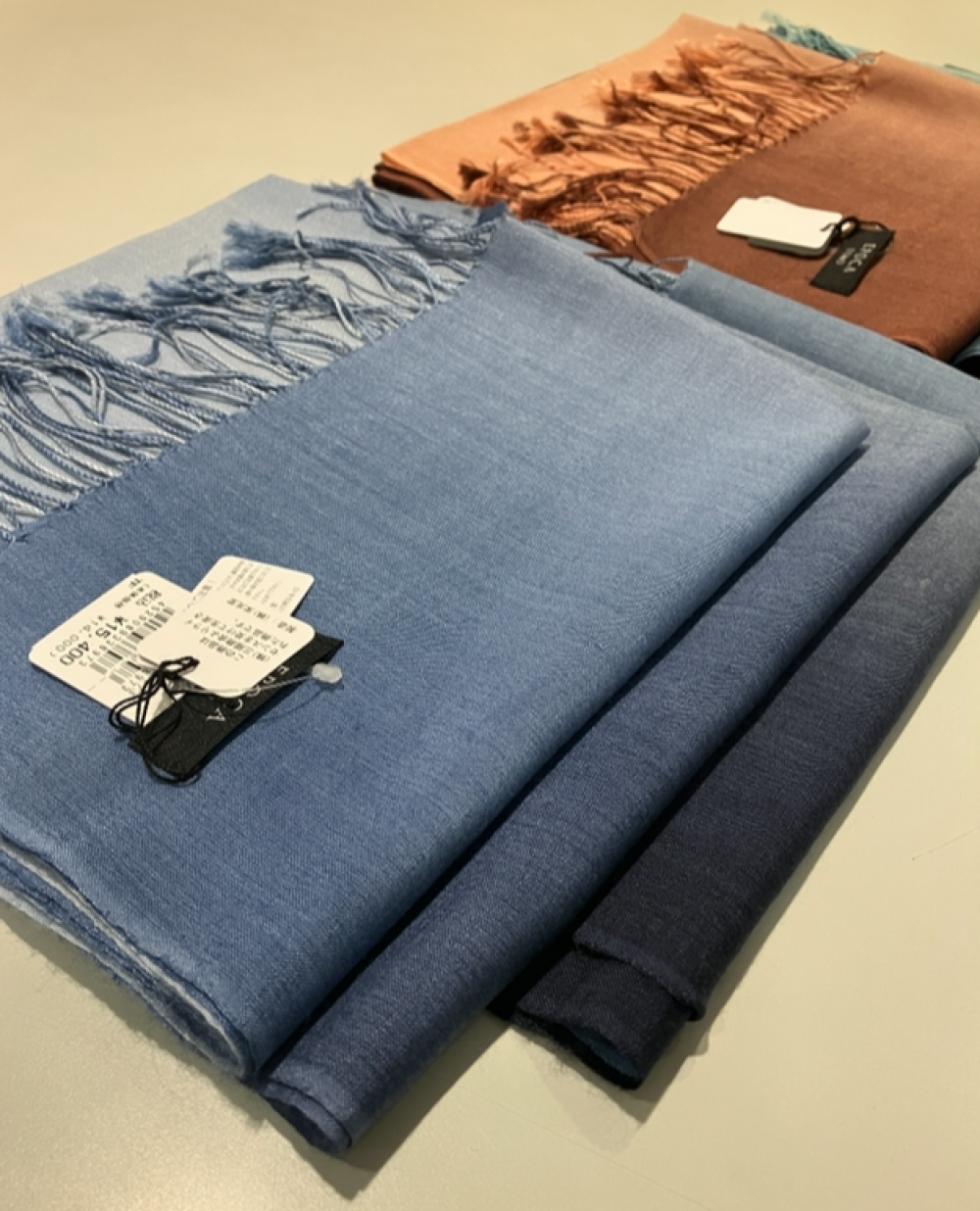紳士洋品　エポカ ウール•シルクストール🧣