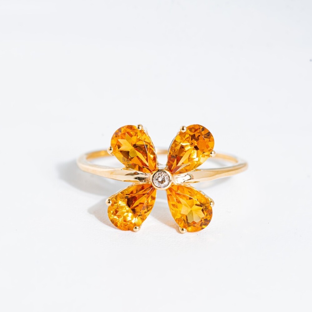 毎日を彩るボリュームジュエリー💍✨