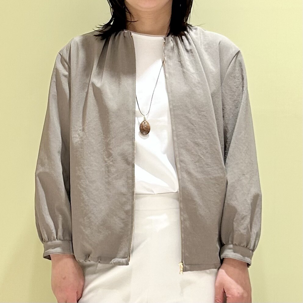 【6F J.PRESS LADIES】これからのお出かけに…さっと羽織れるノーカラーブルゾン
