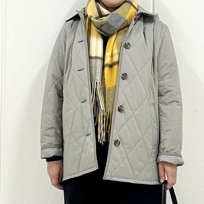 【6F J.PRESS LADIES】定番のキルトコートを冬小物でおしゃれに