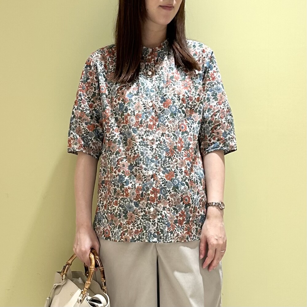 【6F J.PRESS LADIES】リバティ柄のブラウス
