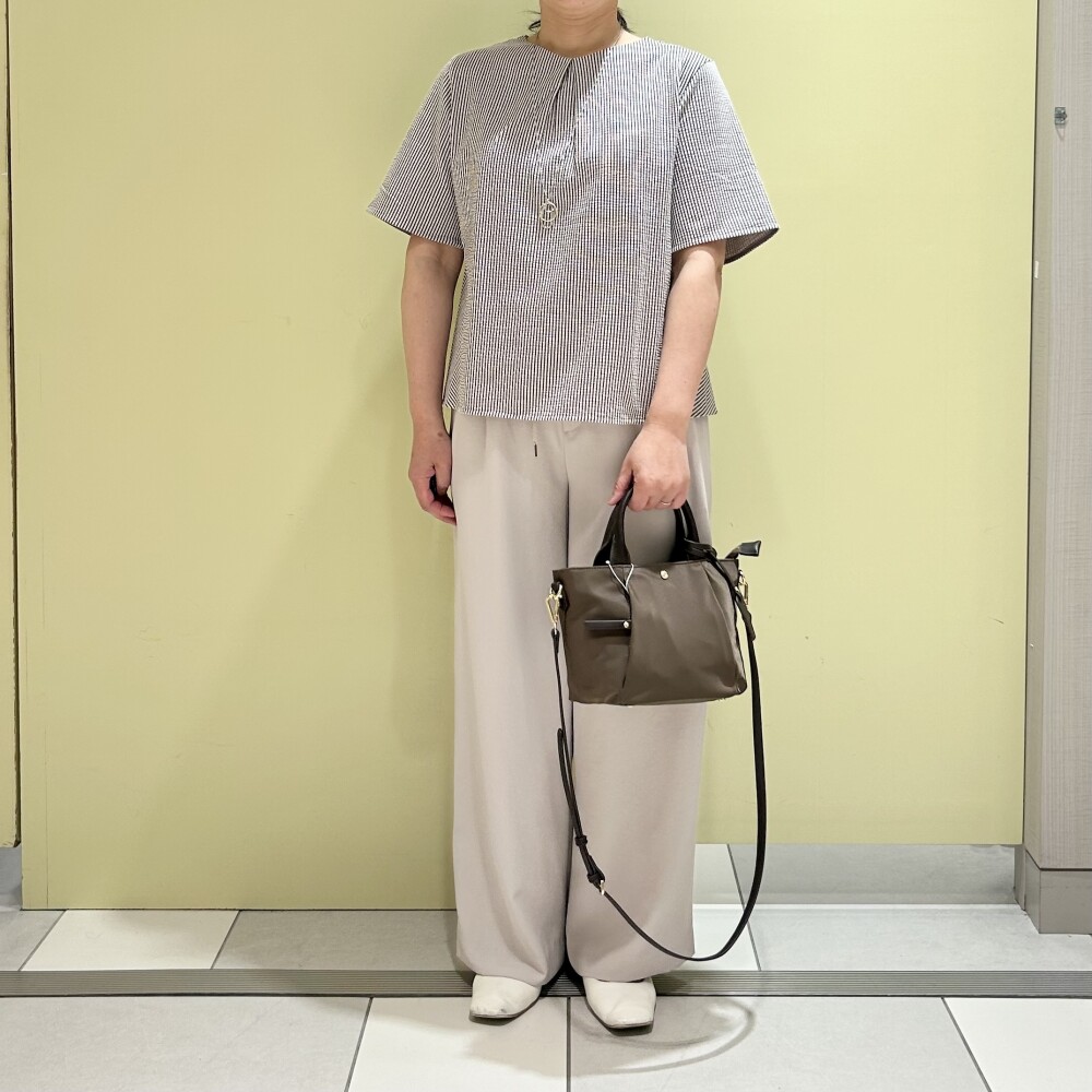 【6F J.PRESS LADIES】バックスタイルがポイント　ペプラムカットソー
